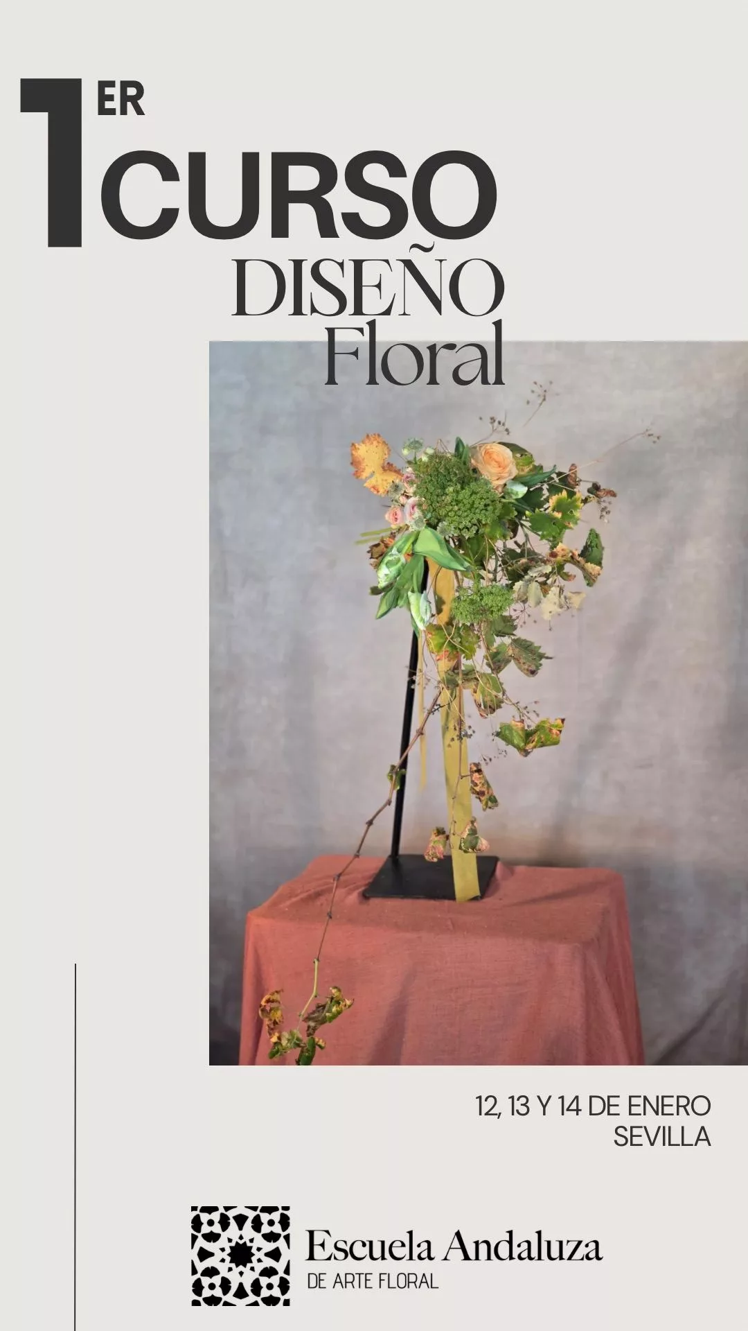 1er curso Un florista tocando una rama de eucalipto